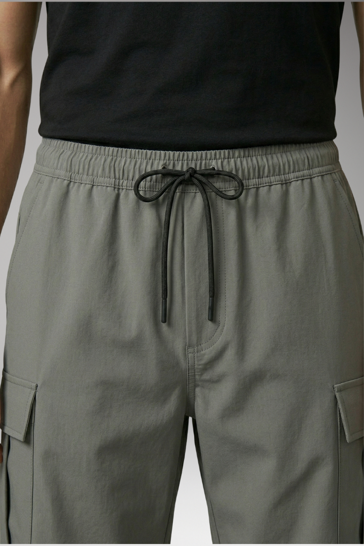 Men’s Cargo Shorts with Drawstring Waistband and Knee-Length Cut