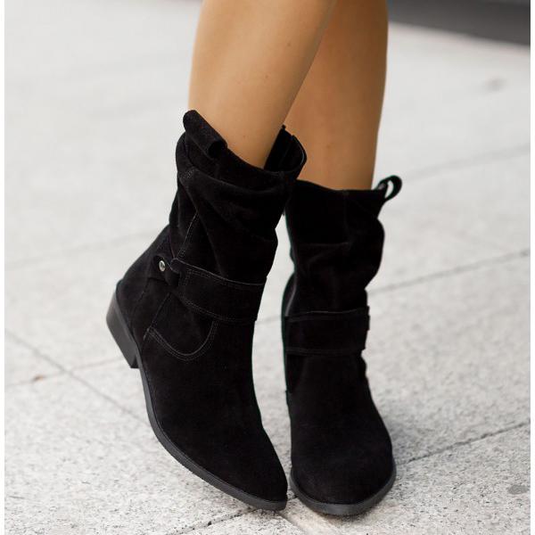 Elegant Ankle Boots with Zipper Closure